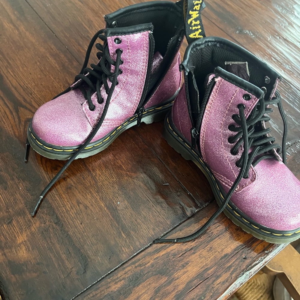 Dr. Martens Kids Boots in Shimmering Purple